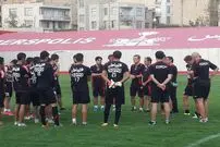 (تصاویر) ادای احترام به کاپیتان در اولین تمرین پرسپولیس