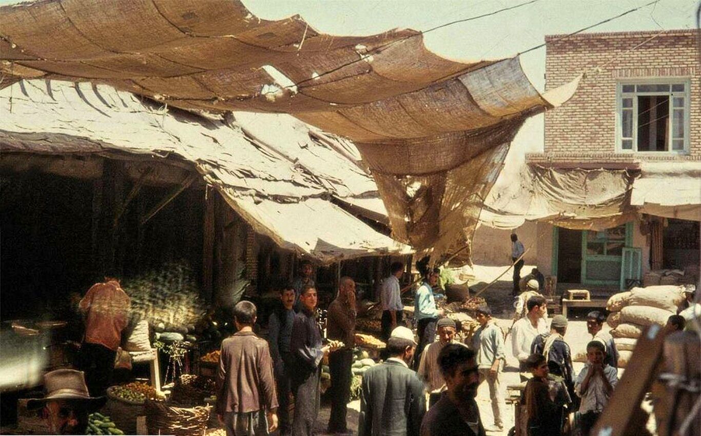 نخستین میدان تره‌بار تهران کجا ساخته شد؟