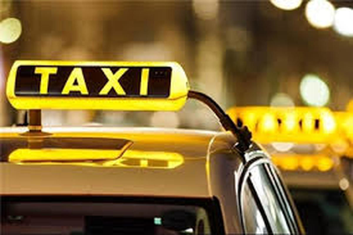 عکسی از اقدام قشنگ یک مسافر برای راننده تاکسی