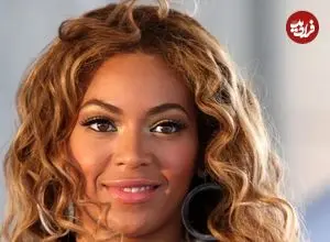 عکس| سفر در زمان؛ «بیانسه» در 19 سالگی و در یک کنفرانس خبری در کالیفرنیا؛ سال 1379