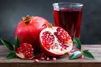 فواید شگفت‌انگیز انار برای سالمندان