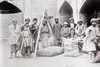 عکس| سفر به ایران قدیم؛ منظرۀ «بازار رشت» در دوران قاجار