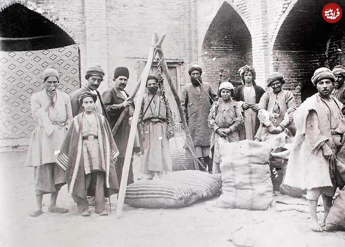 عکس| سفر به ایران قدیم؛ منظرۀ «بازار رشت» در دوران قاجار