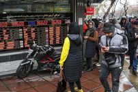 مسیر متفاوت طلا و دلار در بازار تهران