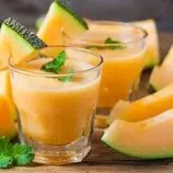 طرز تهیه اسموتی طالبی؛ خنک، طبیعی و خوش عطر