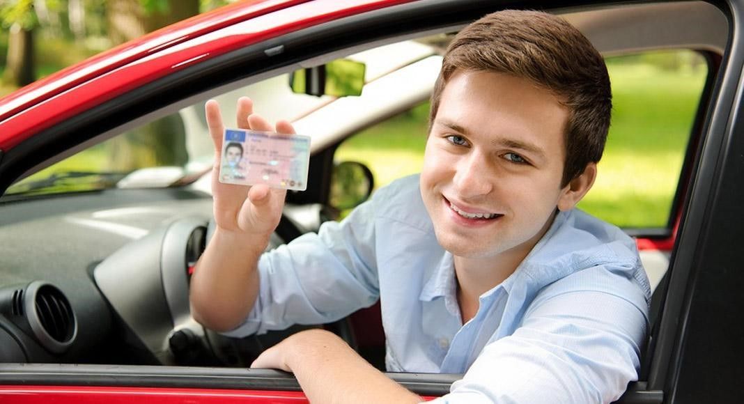آسان‌ترین روش پیگیری گواهینامه رانندگی چیست؟     