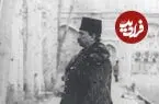 عکس| سفر زمان؛ کتاب خواندن یکی از درباریان برای ناصرالدین شاه در کنار رودخانه
