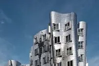 تصاویر؛ یک ساختمان نامتعارف در دوسلدورف آلمان