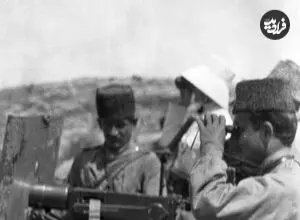 عکس| سفر زمان؛ مامور ژاندارمری در حال تمرین تیراندازی در اطراف تهران؛ دوران قاجار
