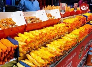 ببینید؛ غذای خیابانی در کره؛ میگو سوخاری، خرچنگ سرخ شده و مرغ کبابی در سئول 