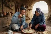 ببینید| غذای روستایی در افغانستان؛ پخت آش دوغ با شلغم در غار توسط زوج سالخورده 