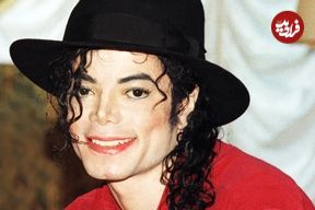 عکس| سفر در زمان؛ «مایکل جکسون» در حال بیلیارد بازی کردن در خانه اش در لس‌آنجلس؛ سال 1350