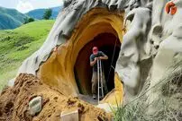 ببینید| مراحل تماشایی ساخت یک پناهگاه مخفی در دل کوه های آمریکا