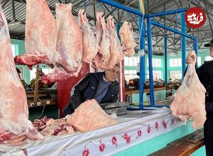 (ویدئو) غذای روستایی در آذربایجان؛ روشی خلاقانه برای کباب کردن 12 کیلو گوشت