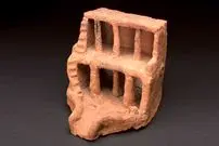 کشف غیرمنتظرۀ «جای دست» بر روی یک «خانۀ روح» 4 هزارساله