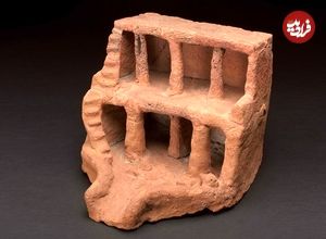 کشف غیرمنتظرۀ «جای دست» بر روی یک «خانۀ روح» 4 هزارساله