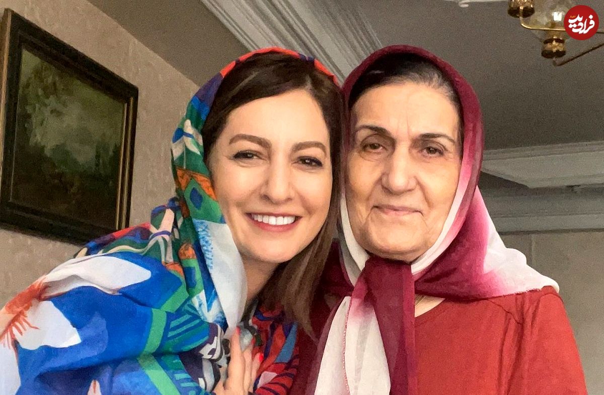 عکس؛ سفر در زمان؛ ژست عاشقانه پدر و مادر «شقایق دهقان» در جوانی؛ سال 48