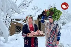 ببینید| غذای روستایی در ایران؛ پخت غذای سنتی با ماهیچه و گردن بره در هوای برفی 