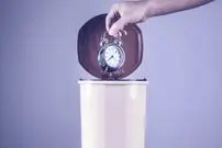 ۹ چیزی که ۱۰ سال بعد از آن ها پشیمان می‌شوید