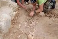 کشف گور یک کودک «خون‌آشام»!
