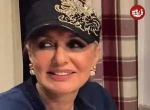 عکس| سفر به گذشته؛ بهروز وثوقی و گوگوش در 37 و 24 سالگی پای پله هواپیما؛ سال 53