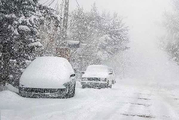 (ویدئو) حجم باورنکردنی برف و کولاک در ولنجک تهران