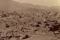 عگس؛ سفر به تاریخ؛ گردش مردم «سنندج» در روز «سیزده‌به‌در»؛ 120 سال قبل