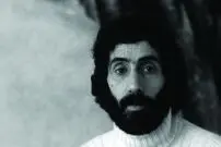 عکس| سفر زمان؛ «سهراب سپهری» در کنار خانواده و در خانه گیشا تهران؛ سال 55