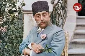 عکس| سفر در زمان؛ «مظفرالدین‌شاه قاجار» سوار بر سه‌چرخه در کنار مقربان درگاه