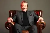 چرا ایلان ماسک پدر نابغه‌اش را «شرور» می‌نامد؟