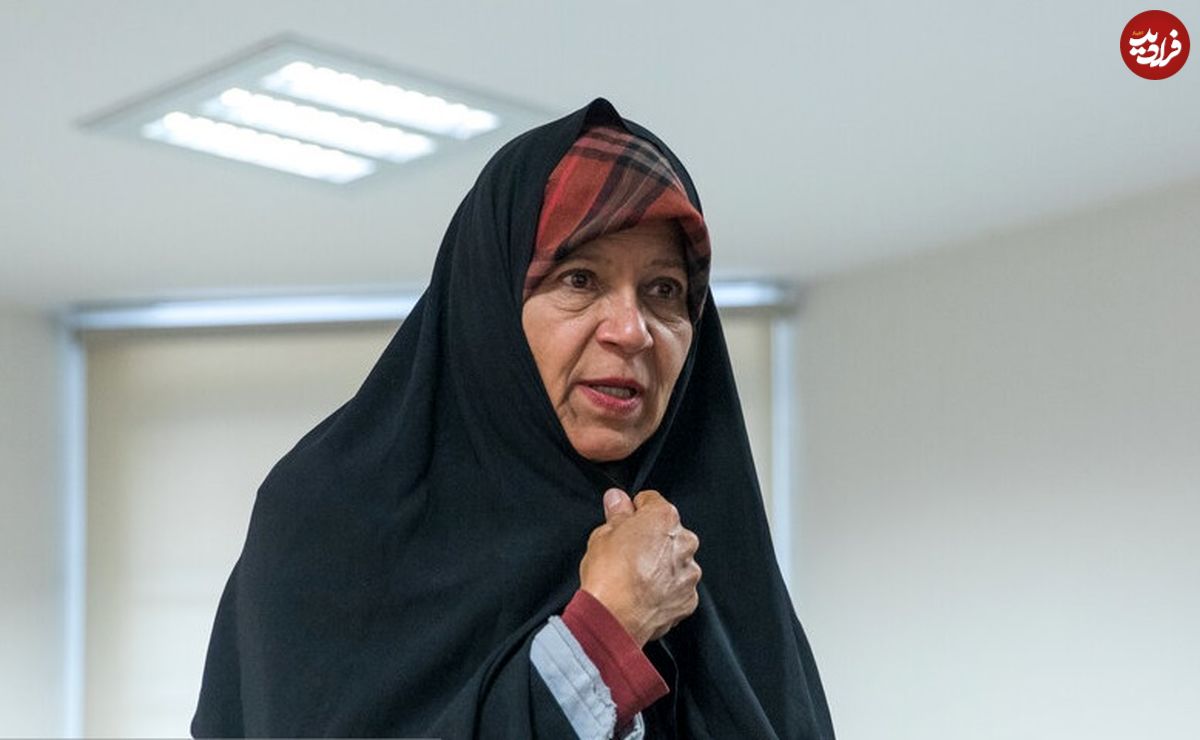 عکس؛ سفر به تاریخ؛ «فائزه هاشمی، دختر اکبر هاشمی رفسنجانی» در 36 سالگی در دفتر روزنامهاش؛ سال 77