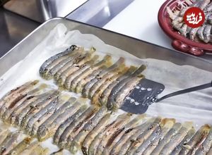 ببینید؛ غذای خیابانی در ژاپن؛ پخت غذاهای مختلف با ماهی لوچ در توکیو