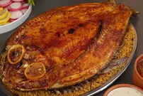 (ویدئو) نحوه پخت یک غذای جدید با ماهی و برنج به شیوه آشپز مصری 