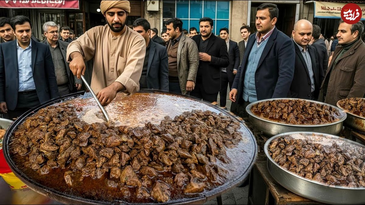 ببینید؛ غذای خیابانی در پاکستان؛ تهیه غذا با جگر گوسفند در لاهور
