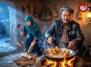 ببینید| غذای روستایی در افغانستان؛ تهیه جوجه کباب برای افطار توسط زوج افغان