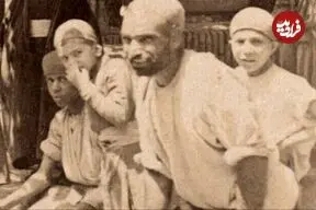 عکس| سفر زمان؛ تصویری از یک «کارگاه فرآوری تریاک» در اصفهان در دوران قاجار