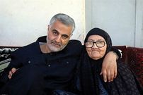 ببینید؛ سفر به تاریخ؛ دعای «حاج قاسم» بعد از زدن کلنگ ساخت مسجد در روستای زادگاهش