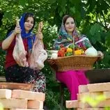 ببینید| غذای روستایی در ایران؛ تهیه دلمه و پخت نان روی ساج