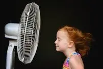 (ویدئو) یک ترفند جالب برای خنک تر کردن باد پنکه