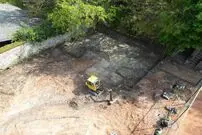 کشف یک کلیسای 600 ساله در زیر «زمین تنیس»