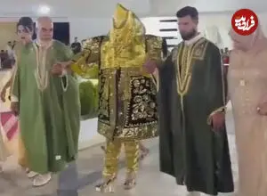 ببینید| عروس با پوشش زردوزی شده برای دفع چشم‌زخم