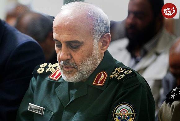 عکس؛ سفر در زمان؛ «سرلشکر غلامعلی رشید» در جلسه فرماندهی عملیات والفجر؛ سال 67