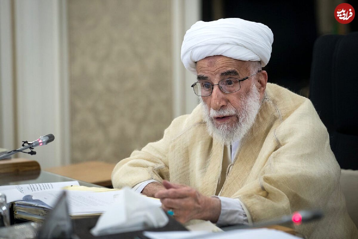 عکس؛ سفر در زمان؛ «آیت الله جنتی در خانه سردار سلیمانی»؛ سال 1398