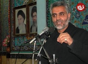 عکس؛ سفر در زمان؛ «سردار سلیمانی و محسن رضایی» بر سر مزار احمد کاظمی؛ سال 84