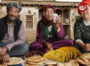 ببینید| غذای روستایی در افغانستان؛ پخت بولانی سنتی توسط زوج سالخورده 