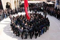 تصاویر؛ با آیین های محرم: از «جوش زنی» تا «چاق چاقو»