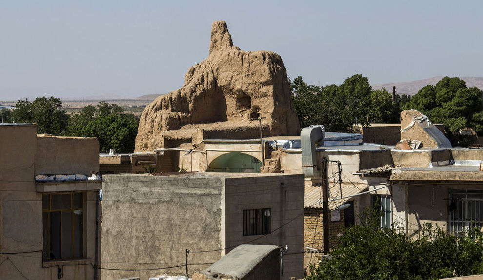 (تصاویر) تخریب قلعه باستانی کوشمغان سمنان