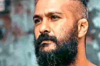 عکس| سفر زمان؛ چهرۀ «میلاد کی‌مرام» 25 ساله در اولین فیلمش؛ سال 89