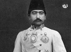 عکس| سفر زمان؛ عکس یادگاری «کامران میرزا پسر ناصرالدین شاه» در کنار جمعی از درباریان