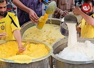 ببینید| غذای خیابانی در پاکستان؛ تهیه میلک شیک انبه در کراچی